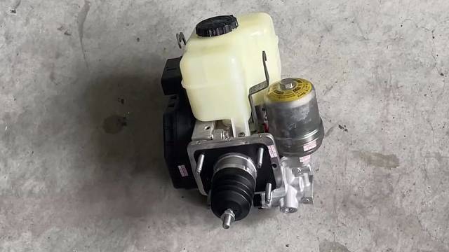 丰田普拉多ABS泵 原装拆车包质量 #拆车件 #陈田马哲