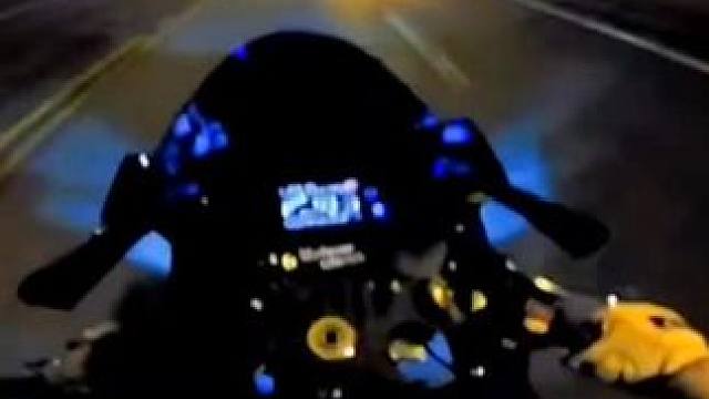 下一年会遇见心软的财神爷吗#机车摄影 #风和自由