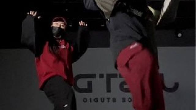 翻跳一下洗脑swag～看了也就100遍终于看顺眼了#swag舞蹈挑战 #swag #现场实拍 #浅跳