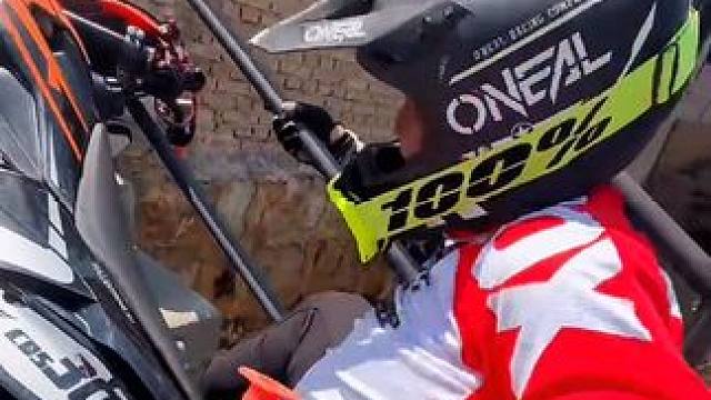 #越野有风险玩车需谨慎 #越野摩托车爱好者 #越野 #爱越野爱生活 #危险动作请勿模仿 我喜欢和小朋