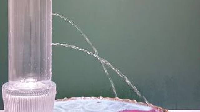 #创作灵感 来一起分析一下这个实验里包含的大气压强和液体压强知识吧！#物理实验 #