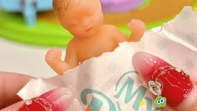 小宝宝原来是盲球里拆出来的⁉️ 
#我的玩具分享 #大人也要玩玩具 #潮玩#玩具#盲球