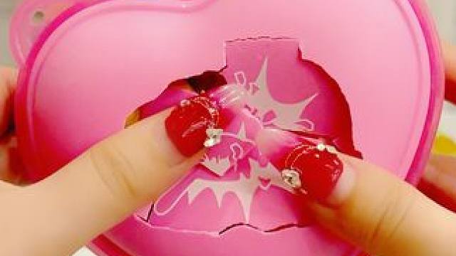 糖果甜心宠物终于轮到我来捏了 
#我的玩具分享 #大人也要玩玩具 #盲盒 #潮玩 #解压玩具