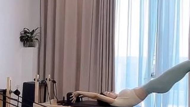 #普拉提成女性新宠 #运动女孩