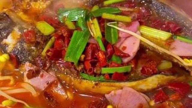 #香辣烤鱼 #吃货的世界唯有美食不可辜负 #好吃到停不下来 #好吃的东西要吃进肚子里 #特色纸包鱼