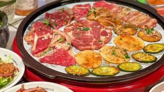 #吃货的世界唯有美食不可辜负 #这样吃烤肉才过瘾 #好吃的东西要吃进肚子里 #爱就是一起吃好多好多顿