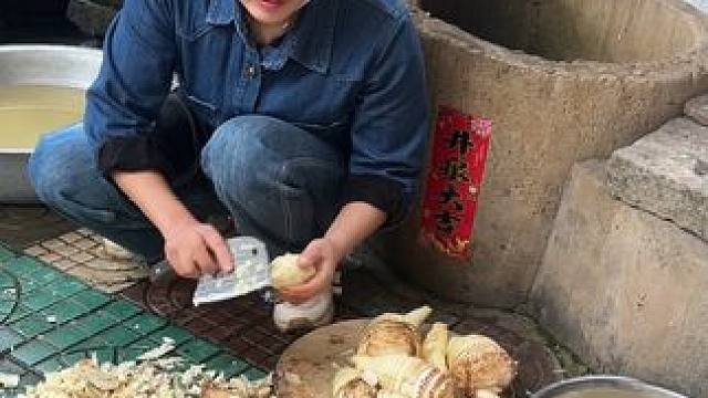 姐妹们，你们做清明粿都放什么馅呢？#艾叶饺 #鼠曲草饺 #清明粿