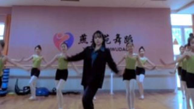 #舞蹈课堂随拍 首先是汗水，其次才是美丽