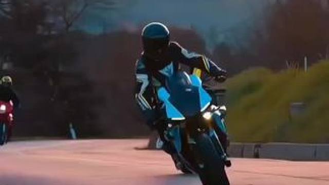 在无聊的日子里，我找到了生活的趣味，让每一刻都充满惊喜！#风和自由 #机车摄影 #机车 #保持热爱奔