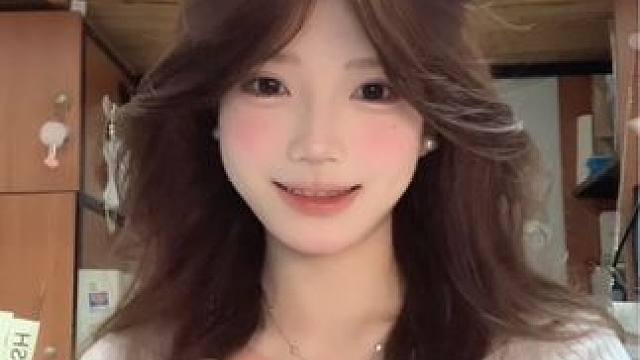 老婆老婆 look me ૮ ´͈ ᗜ `͈ ა
#手势舞 #甜妹 #甜甜的手势舞