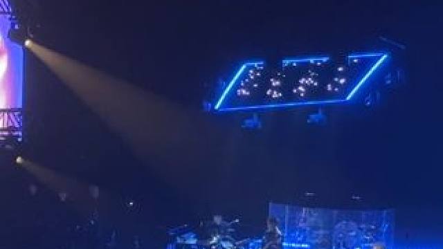 我等待的#陈楚生我等待的现场版 #陈楚生棱巡回演唱会 #现场版live #演出现场视频 #陈楚生一开