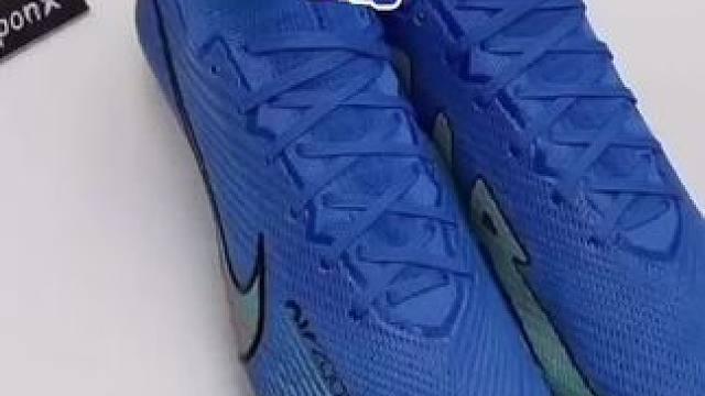 #dou来足球季 #唯有足球不可辜负 #足球鞋 #足球 #好鞋推荐 保持热爱