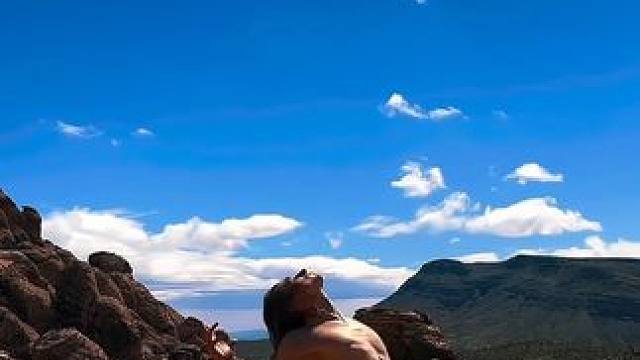 当瑜伽的练习足够热爱
#瑜伽体式分享 #我的瑜伽生活 #瑜伽教练培训 #瑜伽