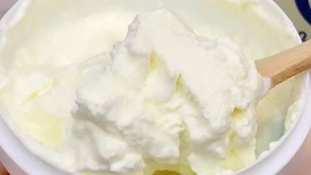 真的是希腊酸奶妥妥的大平替，浓郁丝滑质地就像奶油奶酪一样#希腊酸奶 #酸奶 #能嚼着吃的酸奶 #早餐