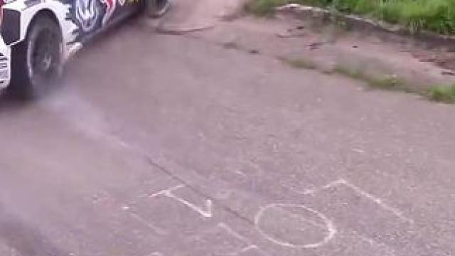 这不是一个简单的回头弯，每一次入弯都是惊心动魄，不同的车型展现出来的过弯角度截然不同#wrc拉力赛