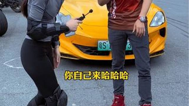 到了桂山，当然要带靓女兜风了，得吃！
还有下一个视频。