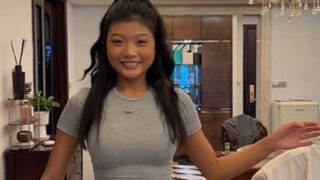 日常夸妻，最近美黑比健身成效显著#记录真实生活 #vlog日常 #美黑