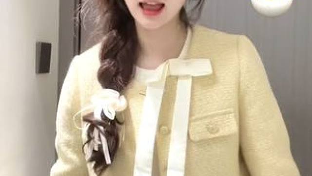 公主请活跃～
#甜妹 #扭一扭 #圆脸 #甜甜的手势舞 #浅跳一下