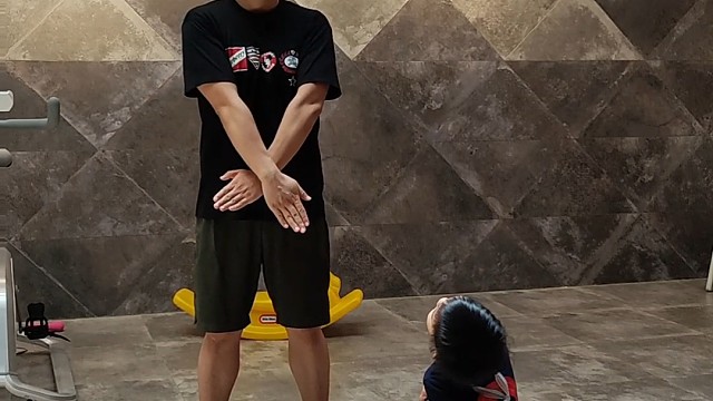 我今天要认真教会小儿子这个动作