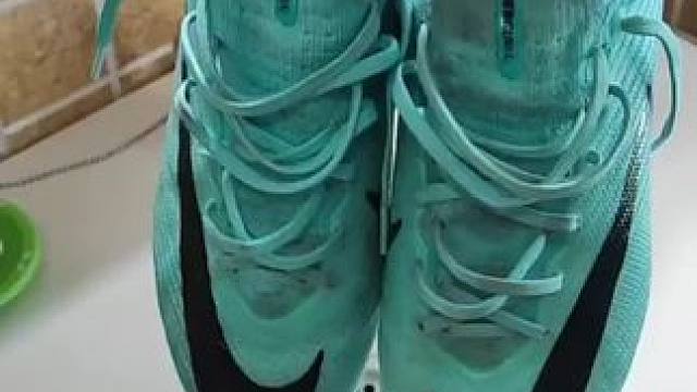 #唯有足球不可辜负 #dou来足球季 #足球鞋 #遇见足球 #好鞋推荐 蹴鞠人的日常 你也是这样子吗