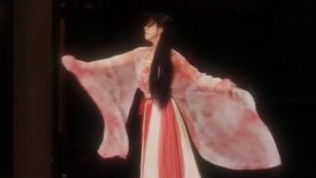 她眷恋梨花泪，静画红妆等谁归#古典舞 #翻跳 #卷珠帘 #汉服