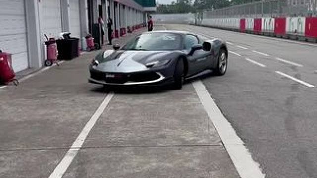 #法拉利 #ferrari #法拉利296gts敞篷 男人的大玩具…。