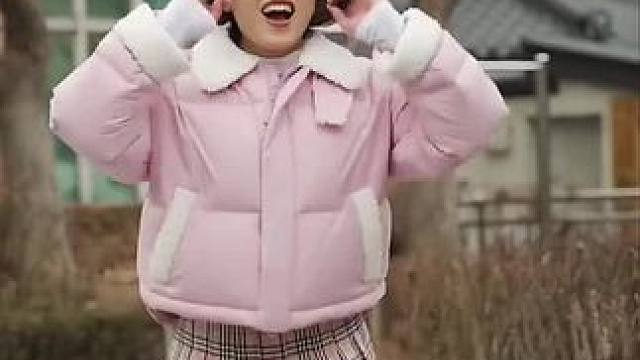 无处不在的塑料袋，结局让人太意外了！#看一遍笑一遍 #有趣的视频 #神反转 #萌妹 #短剧有好货