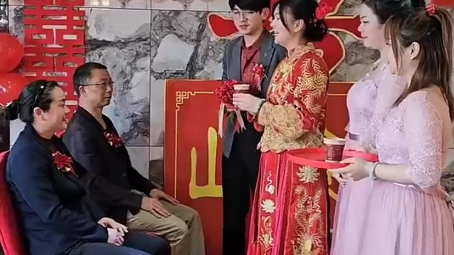 这儿媳妇是礼仪团队的[捂脸]