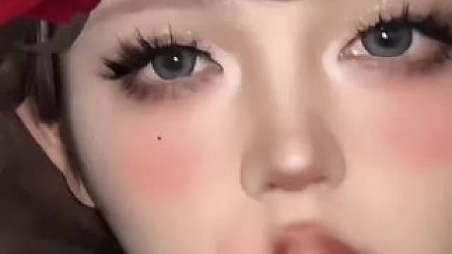 假睫毛居然都出5D的了！贴上谁还分得清我和洋娃娃啊.#假睫毛 #种草 #免胶水假睫毛 #5d假睫毛 