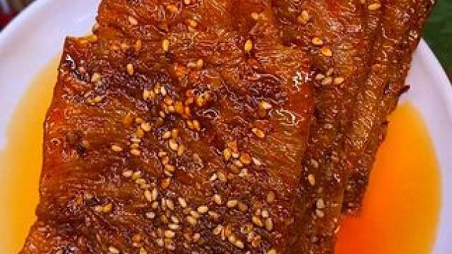 这个波浪豆筋真的太好吃了，都是独立小包装。#辣条 #特产美食 #好吃到停不下来