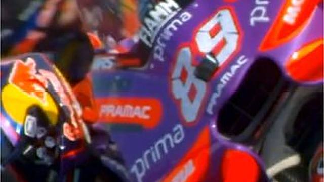 民间大神压弯pk 职业车手压弯 motogp马奎斯贴地飞行压弯…可想而知最后动作救车真的是牛了…#专