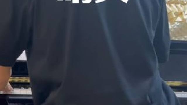 但故事的你最后好像还是说了拜#练琴 #即兴演奏 #流行钢琴 #一本正经乱弹琴