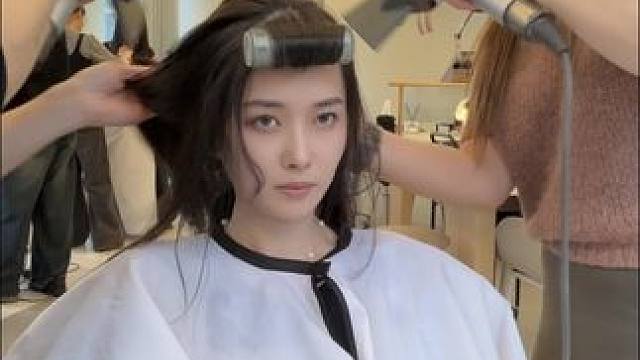 带姐妹笑着走出理发店之体验韩国女Tony剪发#变美 #韩国理发