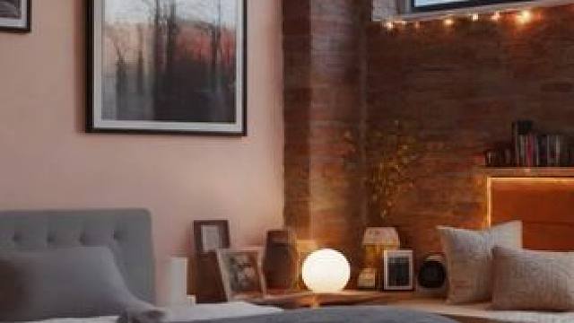 外面有暴风雪，住在这个温馨又舒适的小屋里吧！ #白噪音 #助眠声音 #助眠视频