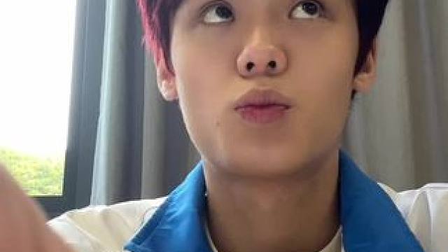 爱笑的人运气不会差 #大学生 #甜弟 #校园生活 #校服