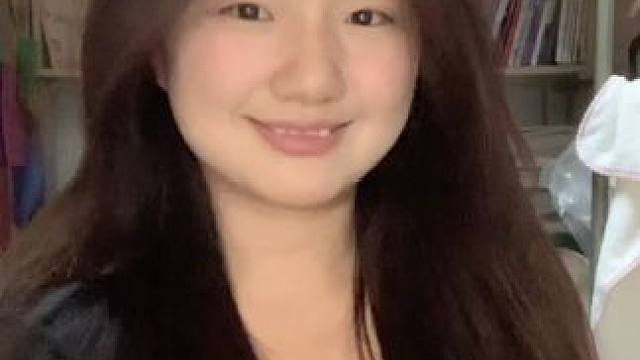 关于室友上个厕所 我就弄一个发型这件事#女大学生 #定型喷雾 #高颅顶神器