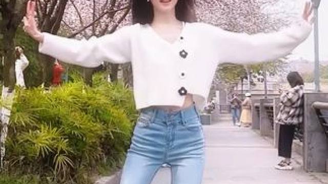 春有约，花不误#舞蹈 #古典舞 #翻跳