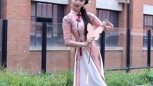 #古典舞 #国风古韵 #三八女神节 @DOU+小助手 @DOU来跳舞 女神节快乐，致敬每一个“她”