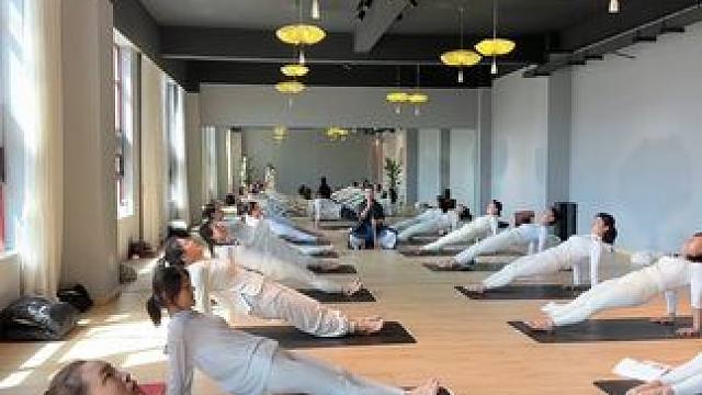 【瀞课堂】早安，一切都是最好的安排…季羡林在一本书中说：“时间从来不语，却回答了所有问题；岁月从来不