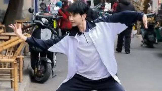 我要下山 烦请师兄让路 #男高 #国风 #古典舞 #小神仙 #户外舞蹈