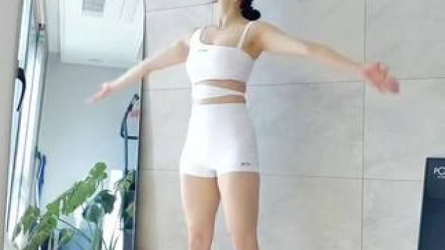 #普拉提#正常瑜伽动作无不良引导#跟着美女学瑜伽