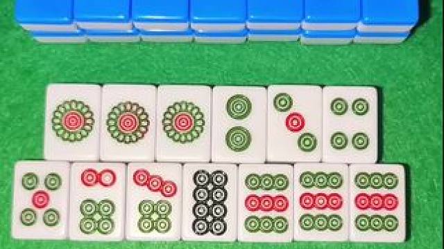 #红中血流 #纯正家乡麻将 #JJ麻将小游戏 这里胡什么？知道的都是高手？#炸胡