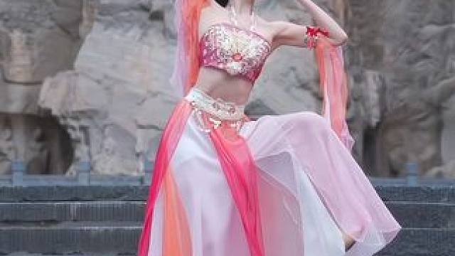 鸿音降世 一舞入敦煌#龙门石窟#春上繁花锦绣洛阳#敦煌舞#异域风情