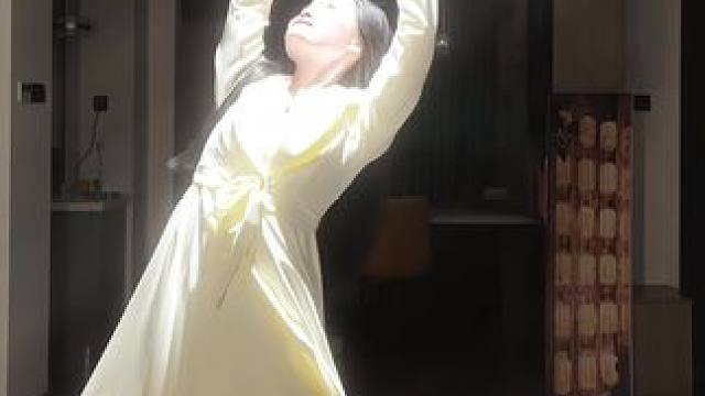 #我身骑白马 走三关 “而你却靠近了～”#白月光 #氛围感 @DOU+小助手 #热榜