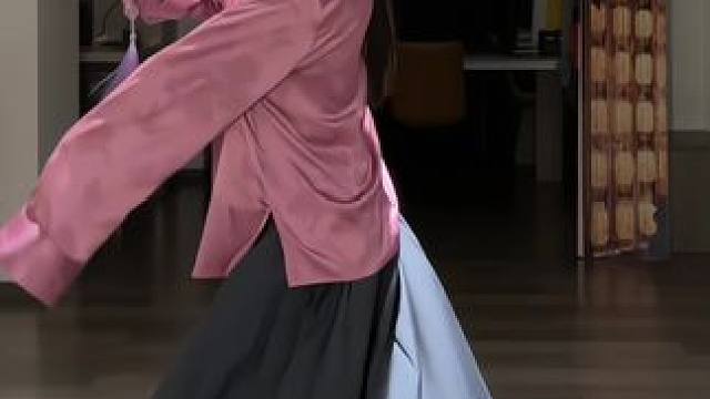 #舞蹈 “书中有美人～”#国风 #书中有 #甜妹 #氛围感