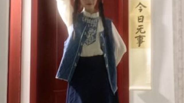 今天也是活力满满的一天！#我的舞蹈日记 #千盏 #浅跳一下 中途忘记转扇子了，一塌糊涂