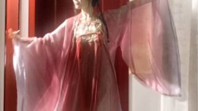 每个版本的霜雪千年都好喜欢！！我跳了好多#霜雪千年 了，哈哈哈哈哈哈哈～#古典舞 #我的舞蹈日记