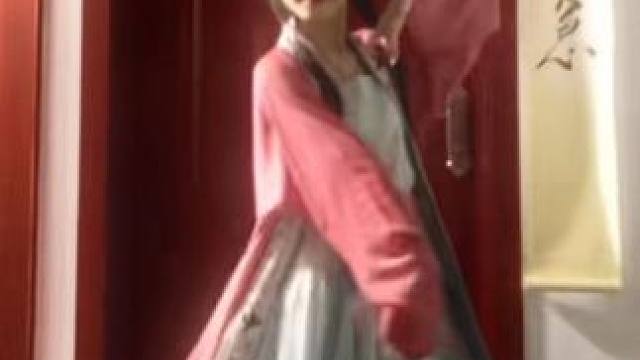 听说舞蹈纳入义务教育课程了！！！！#古典舞 #汉服日常 #七里香