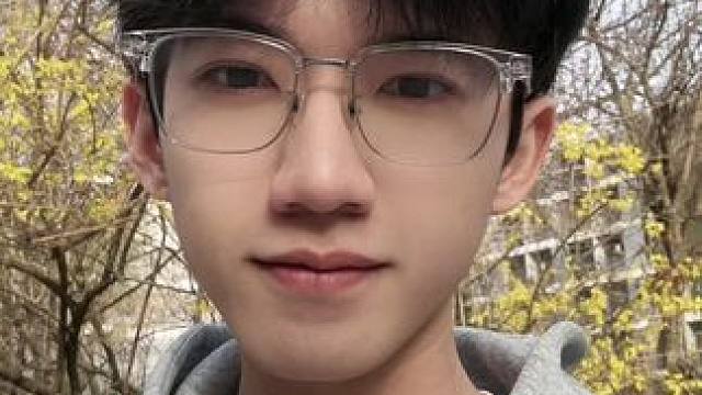 春天啦#校园vlog #范思哲心动香水 #范思哲香水 #她最闪亮 #开春新装散散我一身班味