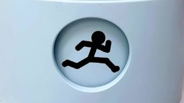 #旋转筷子筒收纳刀具筷子勺子一个就能通通收纳，底部自带沥水盘自由旋转拿取方便#厨房好物#厨房置物架